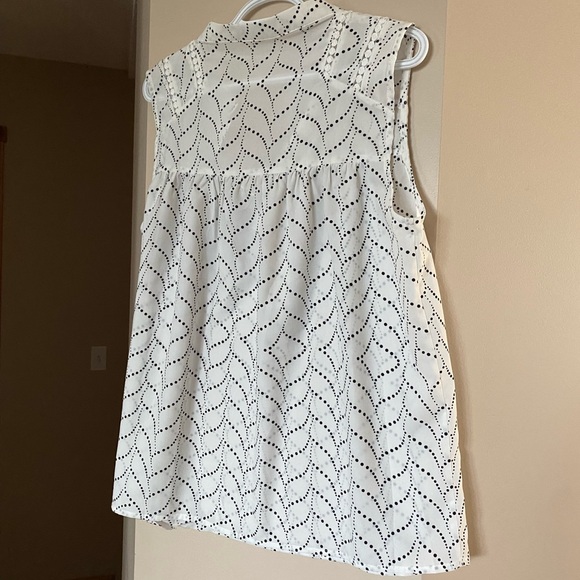 Molly Bracken sleeveless blouse - Picture 3 of 5